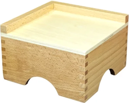 Moyo Montessori podstavec pod růžovou věž