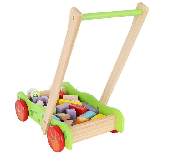 Dřevěný vozík se stavebními bloky