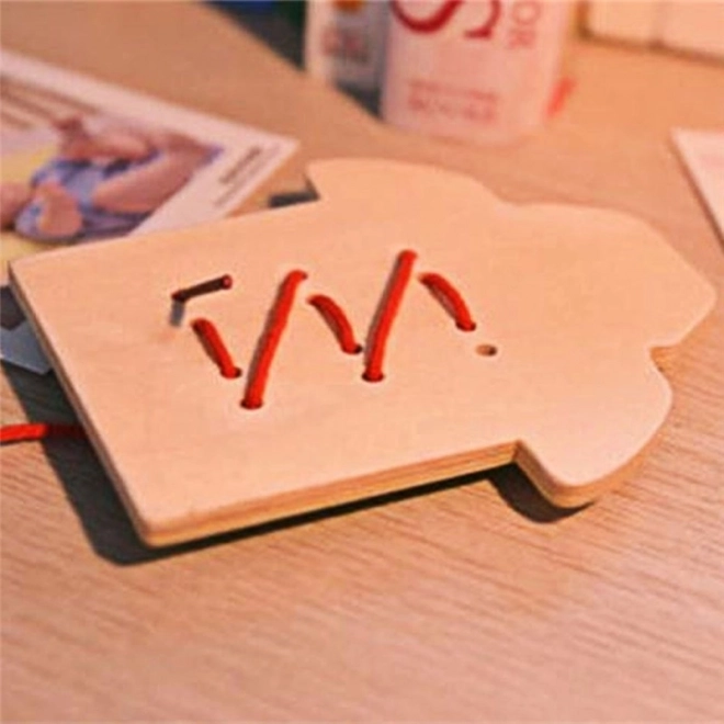 Dřevěná Montessori výuková sada šití