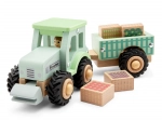 Dřevěný traktor s valníkem a nákladem